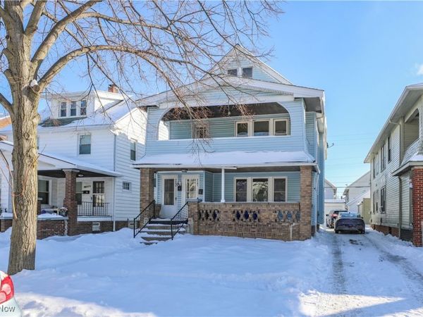 2099 Waterbury Road, Lakewood, OH 44107