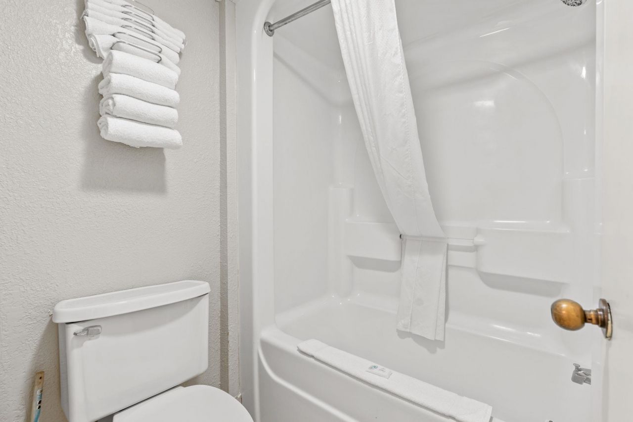 1501 S Ocean Blvd. Photo 16