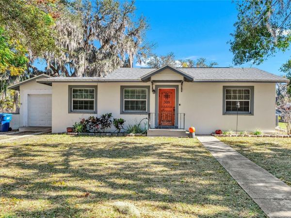 308 S PALM AVENUE, HOWEY IN THE HILLS, FL 34737