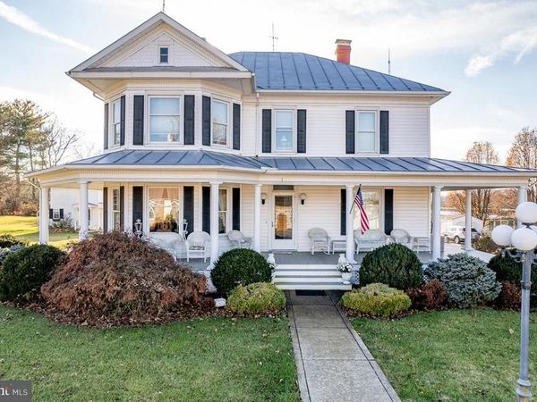 187 HOUFF, WEYERS CAVE, VA 24486