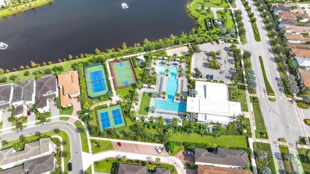 8125 Hobbes Way, Palm Beach Gardens, FL 33418 Photo