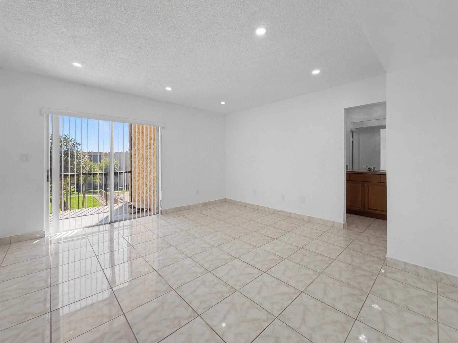 8401 SW 107th Avenue, Unit 311E, Miami, FL 33173 Photo