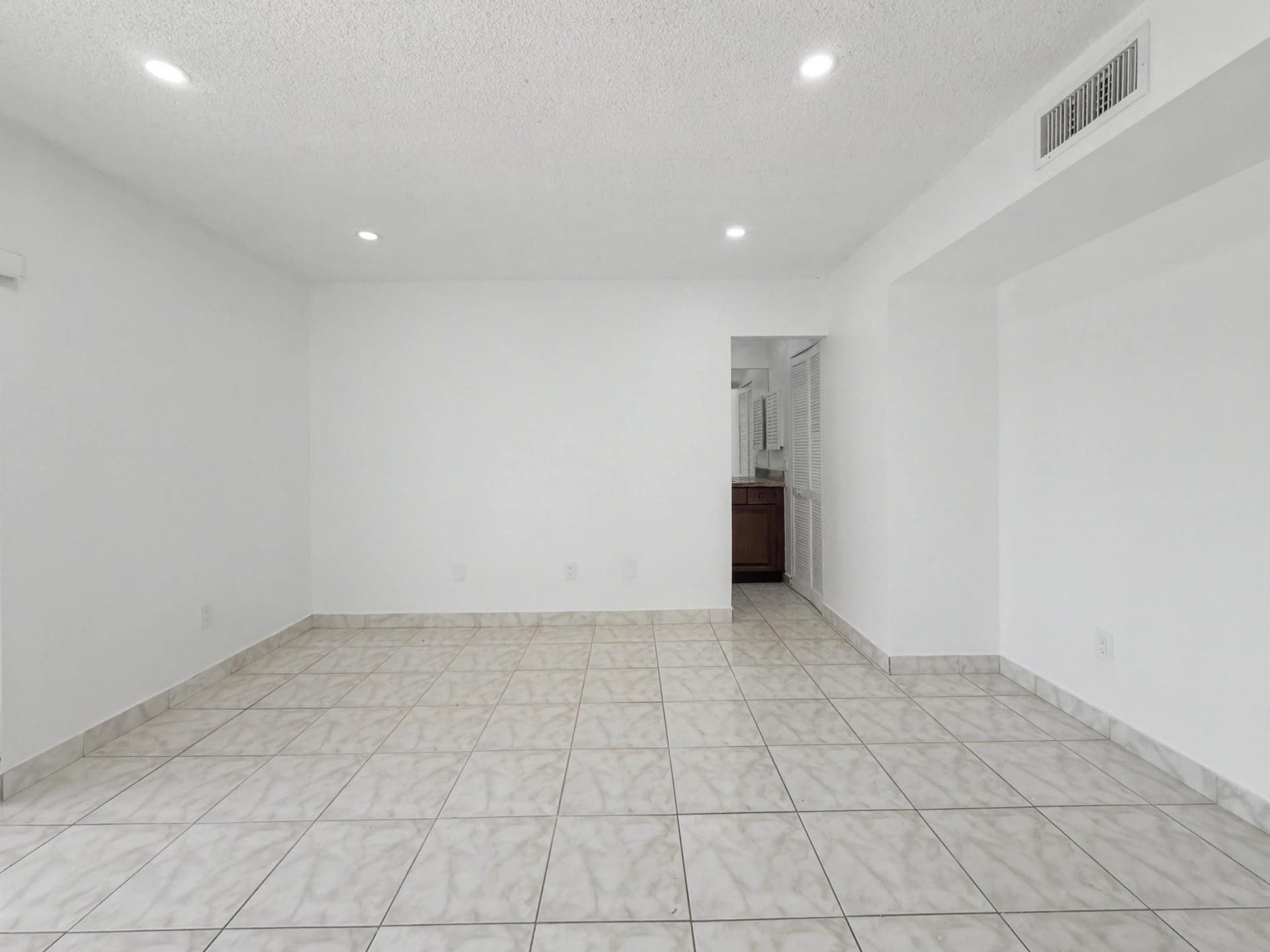 8401 SW 107th Avenue, Unit 311E, Miami, FL 33173 Photo