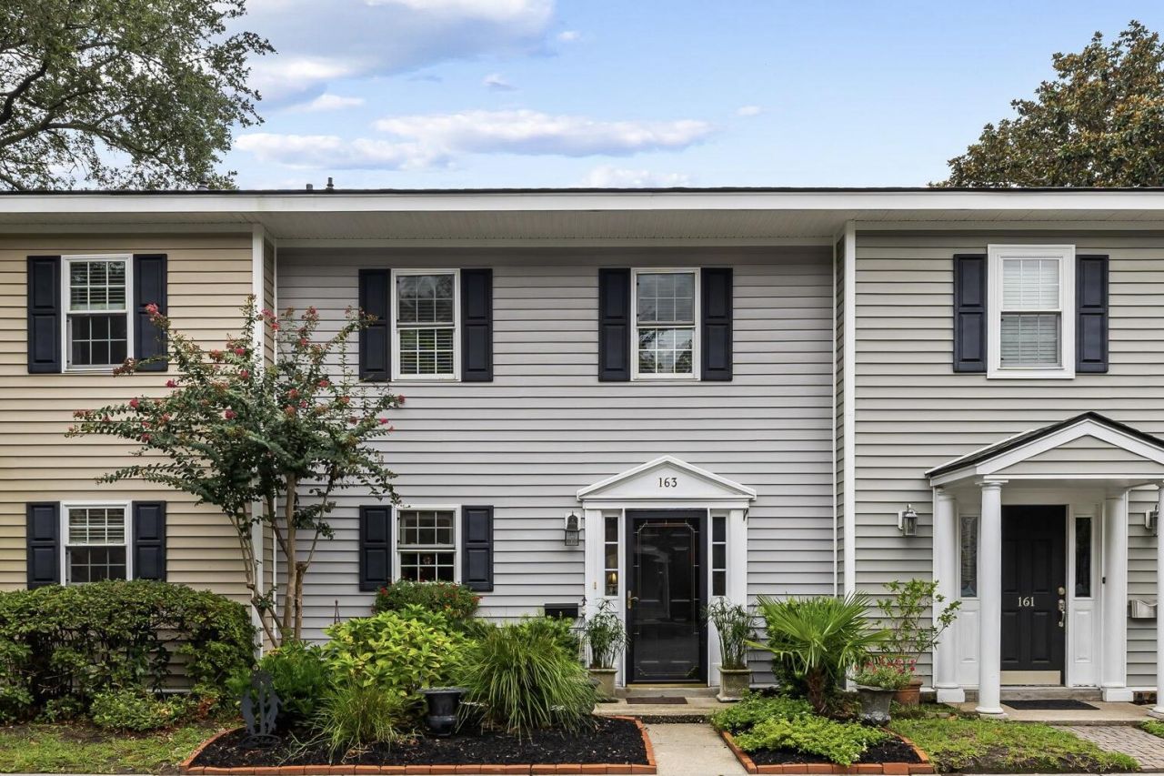 163 Heritage Circle Photo 1