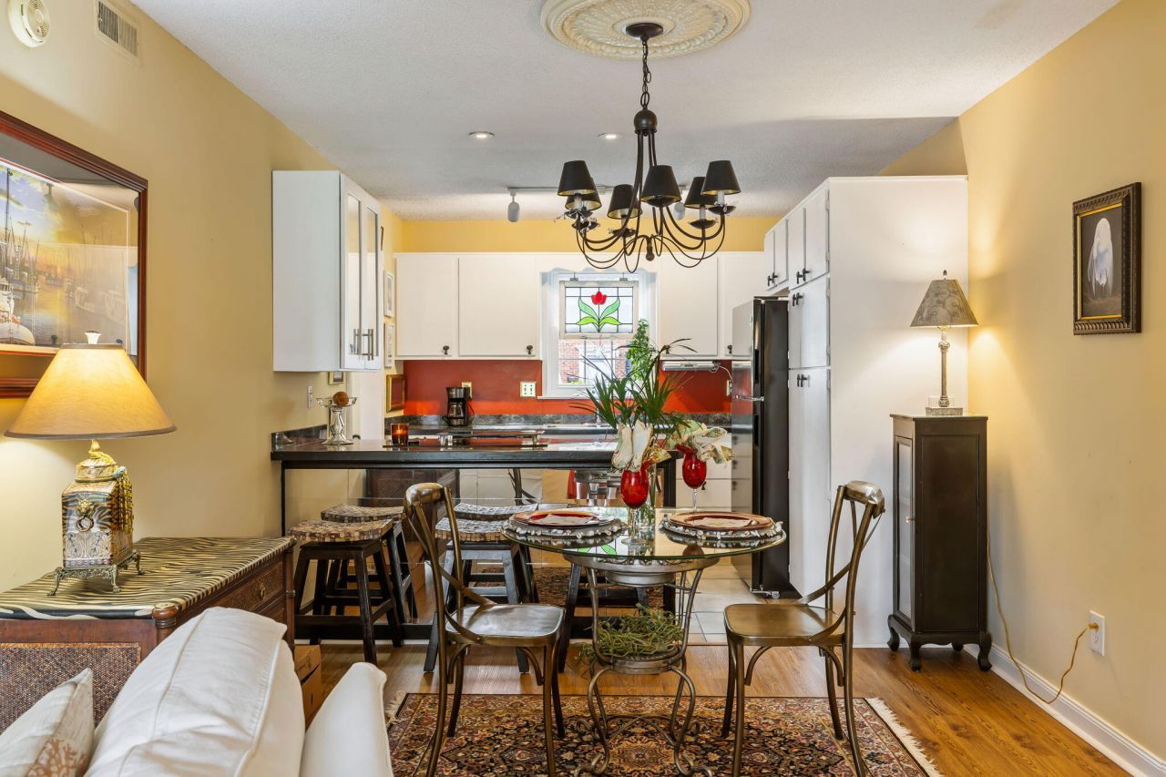 163 Heritage Circle Photo 12