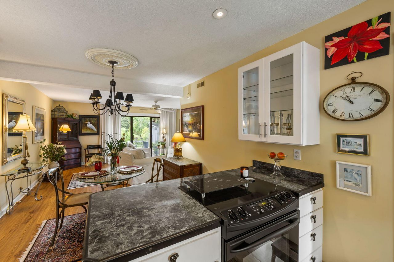 163 Heritage Circle Photo 18