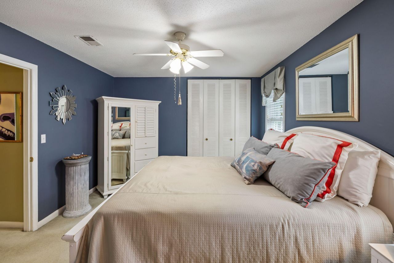 163 Heritage Circle Photo 21