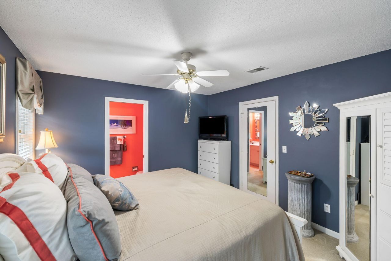 163 Heritage Circle Photo 22