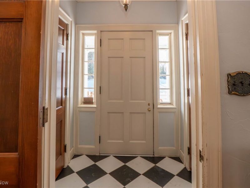 253 23rd Street NW, Canton, OH 44709 Photo 2