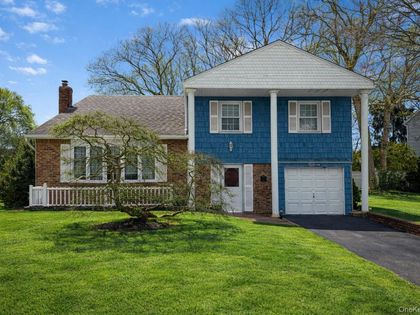 15 Palm Street Selden, NY 11784