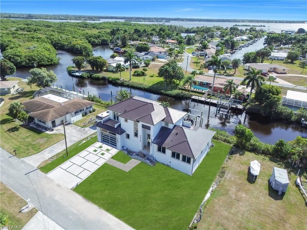 1732 Cascade Way, North Fort Myers, FL 33901 Photo