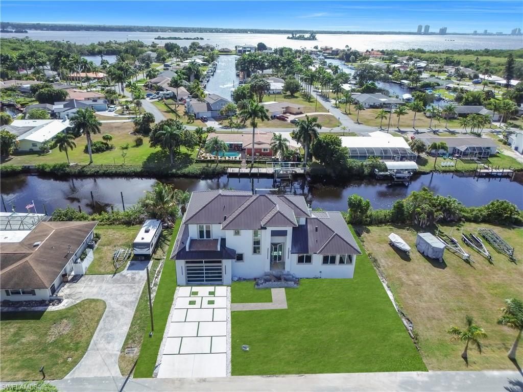 1732 Cascade Way, North Fort Myers, FL 33901 Photo