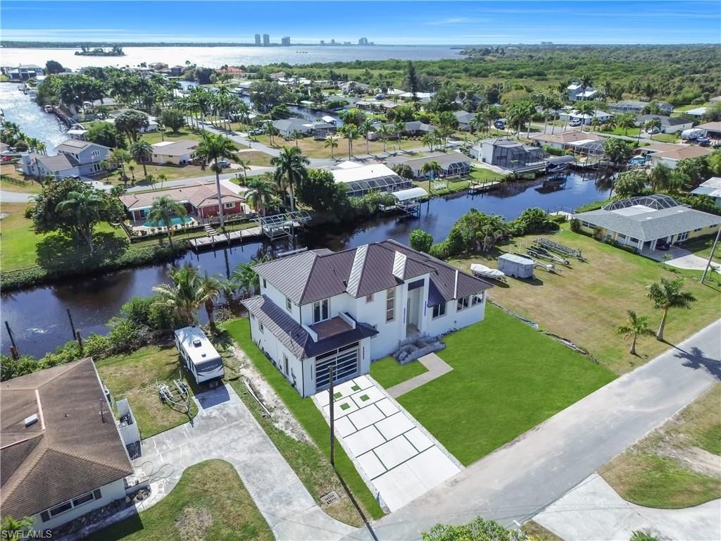 1732 Cascade Way, North Fort Myers, FL 33901 Photo