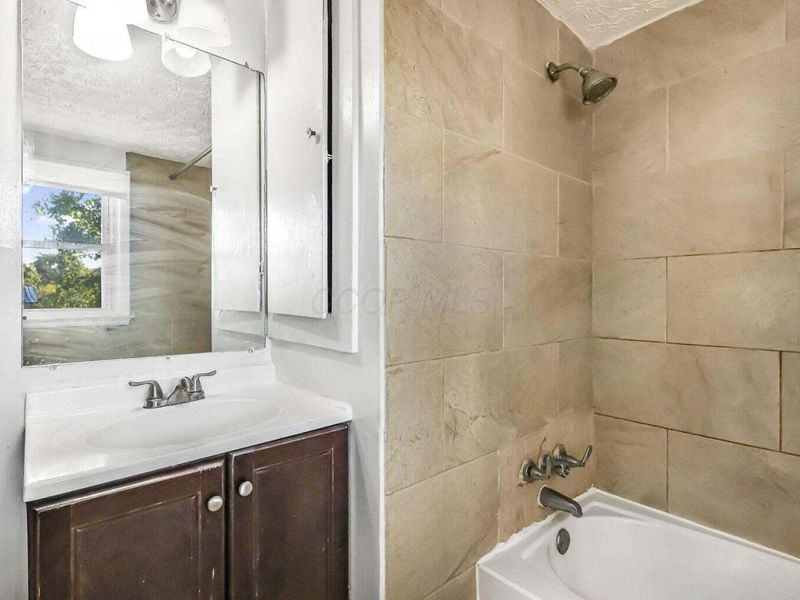 1799 Harold Place, Columbus, OH 43211 Photo 24