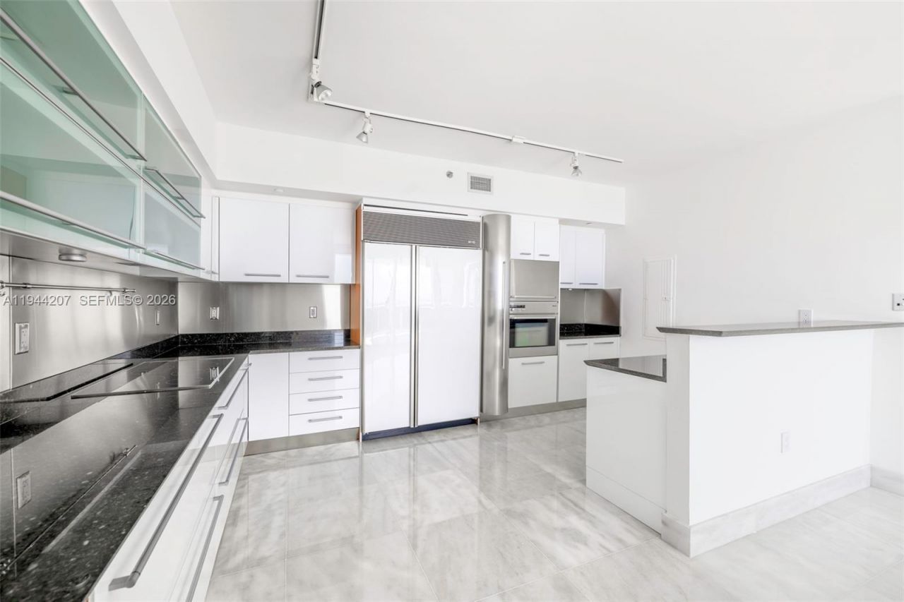 400 Alton Rd, Unit 3403, Miami Beach, FL 33139 Photo