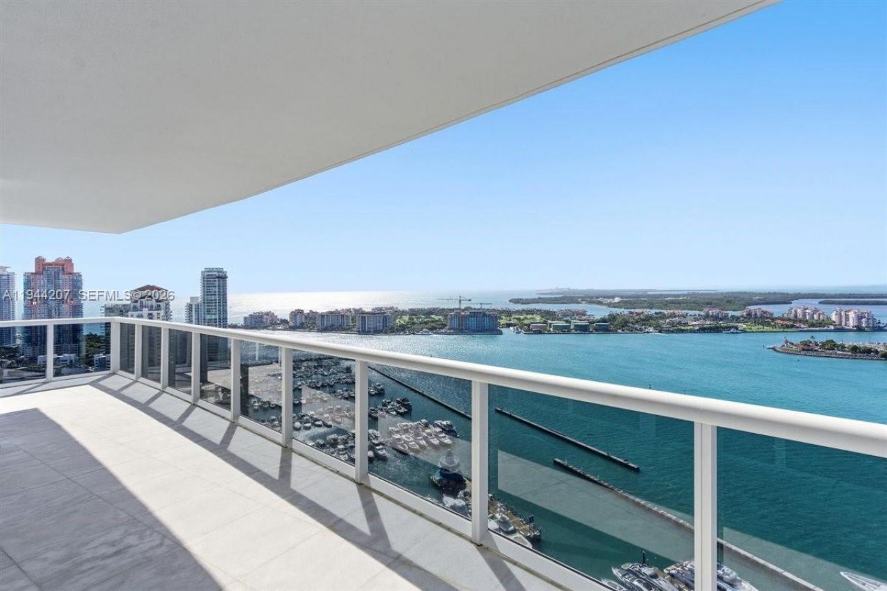 400 Alton Rd, Unit 3403, Miami Beach, FL 33139 Photo