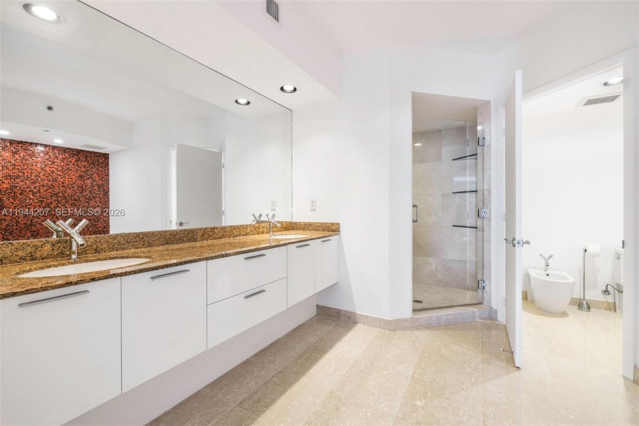 400 Alton Rd, Unit 3403, Miami Beach, FL 33139 Photo