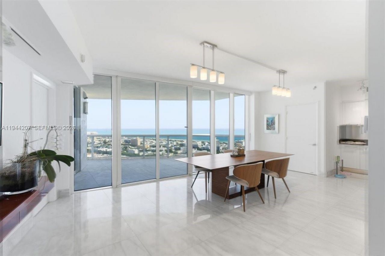 400 Alton Rd, Unit 3403, Miami Beach, FL 33139 Photo