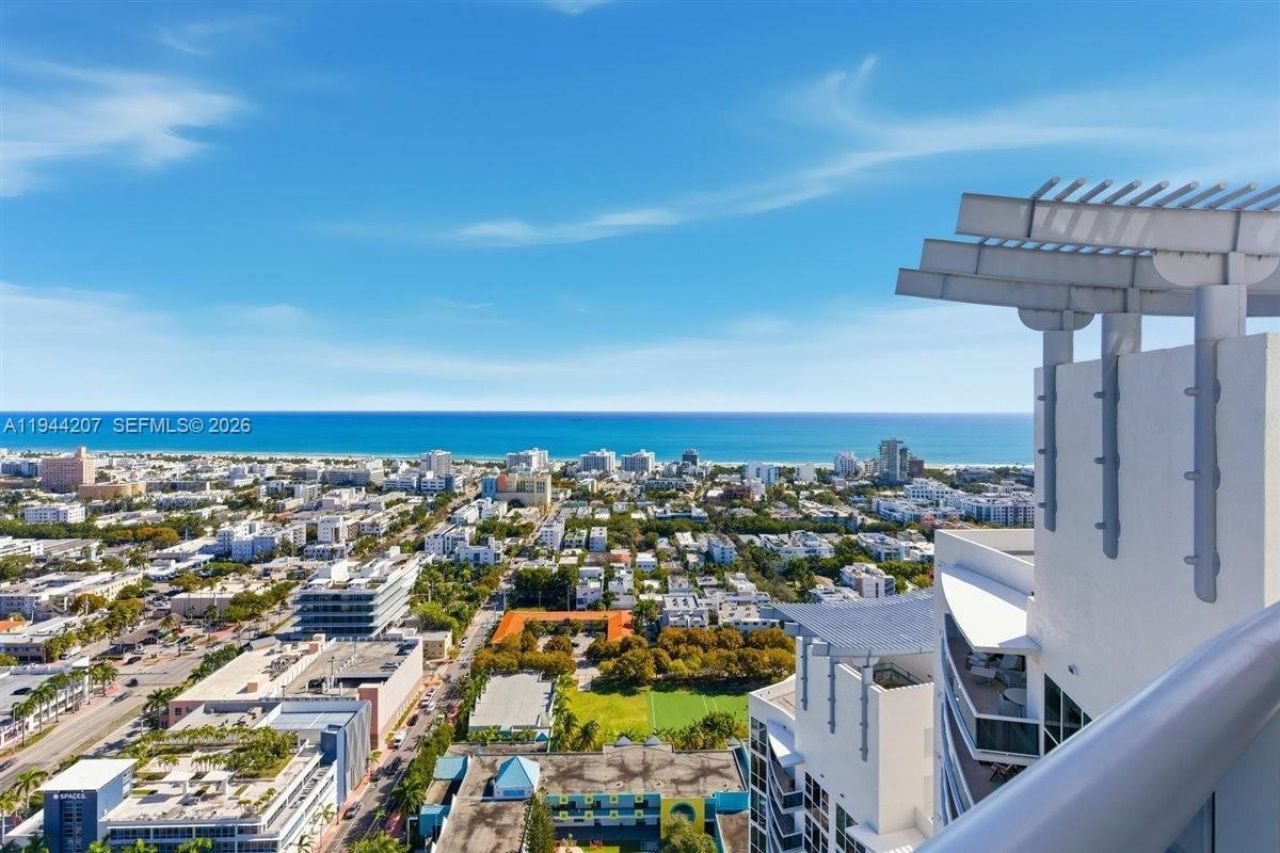 400 Alton Rd, Unit 3403, Miami Beach, FL 33139 Photo