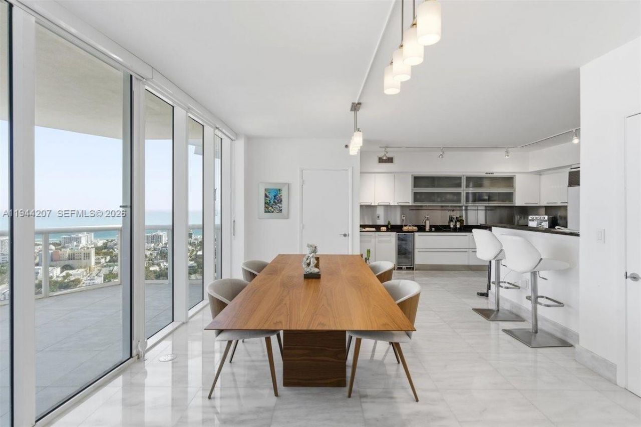 400 Alton Rd, Unit 3403, Miami Beach, FL 33139 Photo