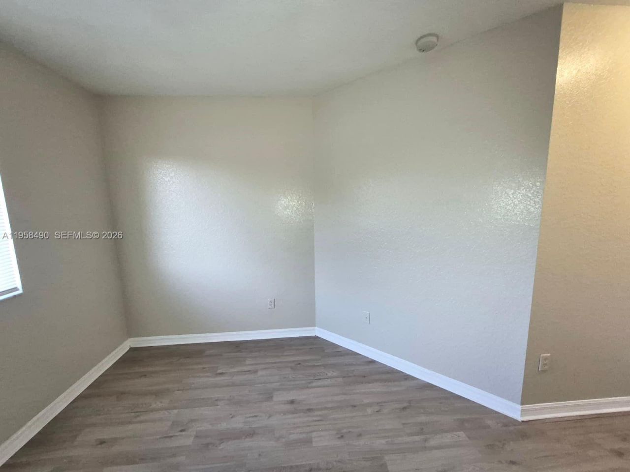 1909 Hibiscus Ln, Unit 1909, Riviera Beach, FL 33404 Photo