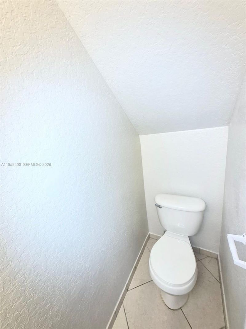 1909 Hibiscus Ln, Unit 1909, Riviera Beach, FL 33404 Photo