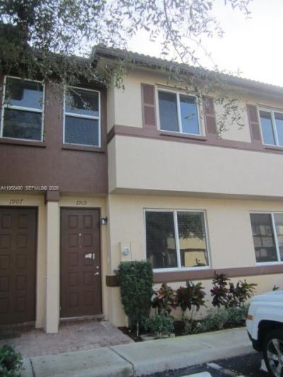 1909 Hibiscus Ln, Unit 1909, Riviera Beach, FL 33404 Photo