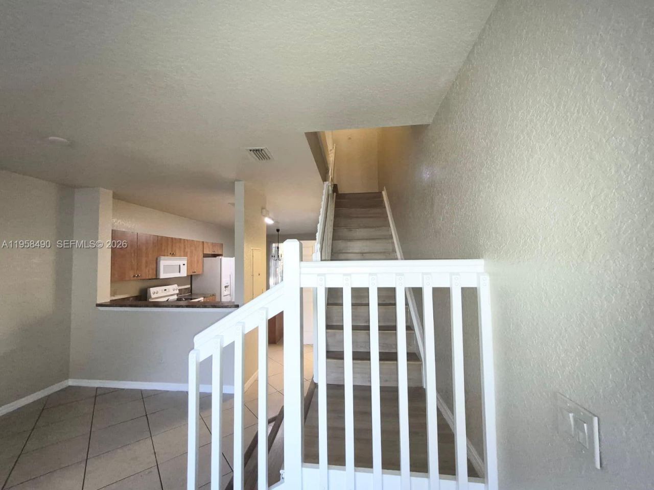 1909 Hibiscus Ln, Unit 1909, Riviera Beach, FL 33404 Photo