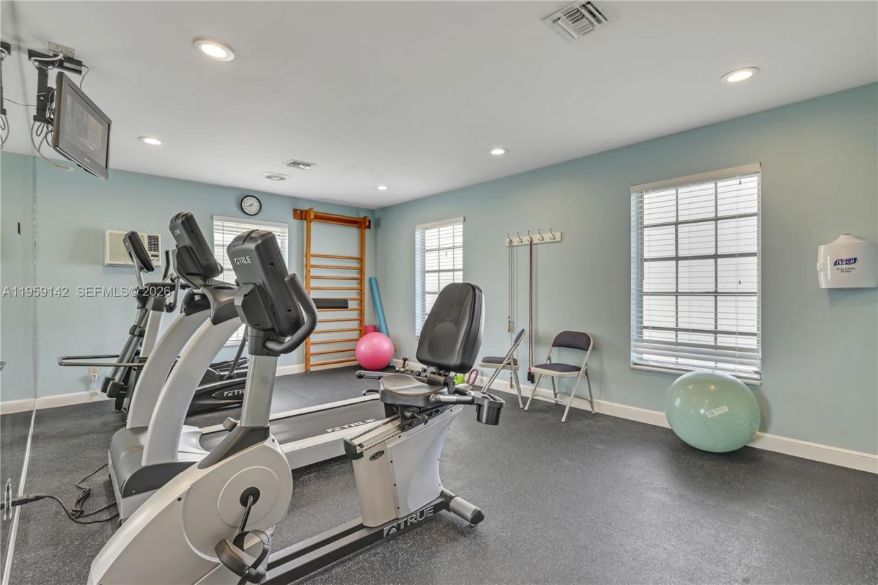 10115 44th Way S, Unit 409, Boynton Beach, FL 33436 Photo