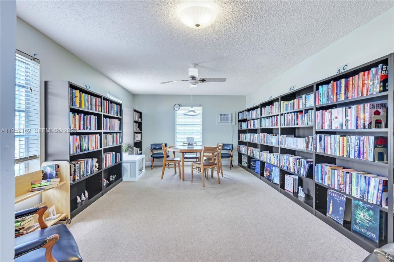 10115 44th Way S, Unit 409, Boynton Beach, FL 33436 Photo
