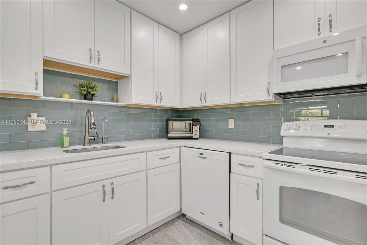 10115 44th Way S, Unit 409, Boynton Beach, FL 33436 Photo