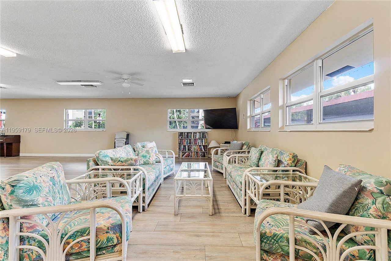 2350 NE 14th St Cswy , Unit 507, Pompano Beach, FL 33062 Photo