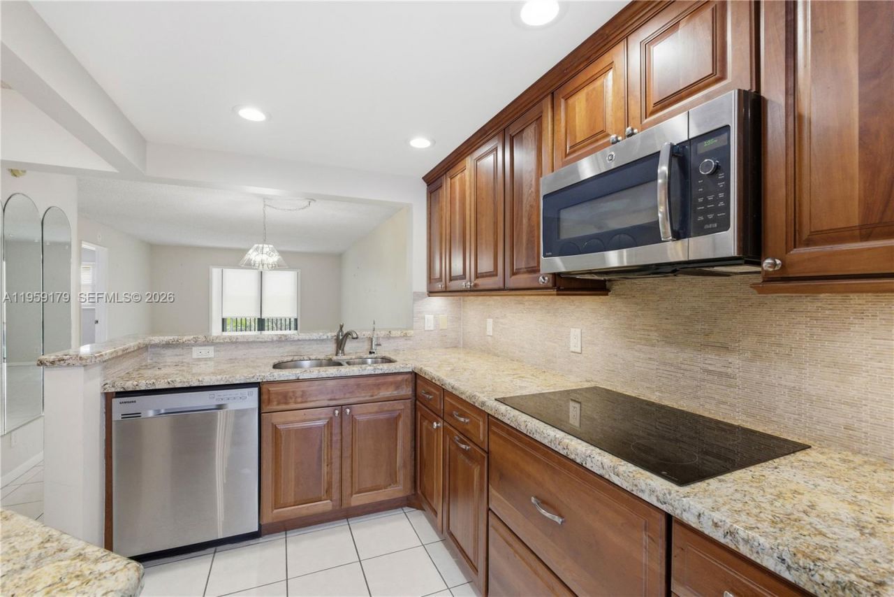 2350 NE 14th St Cswy , Unit 507, Pompano Beach, FL 33062 Photo