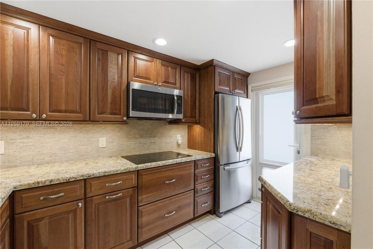 2350 NE 14th St Cswy , Unit 507, Pompano Beach, FL 33062 Photo