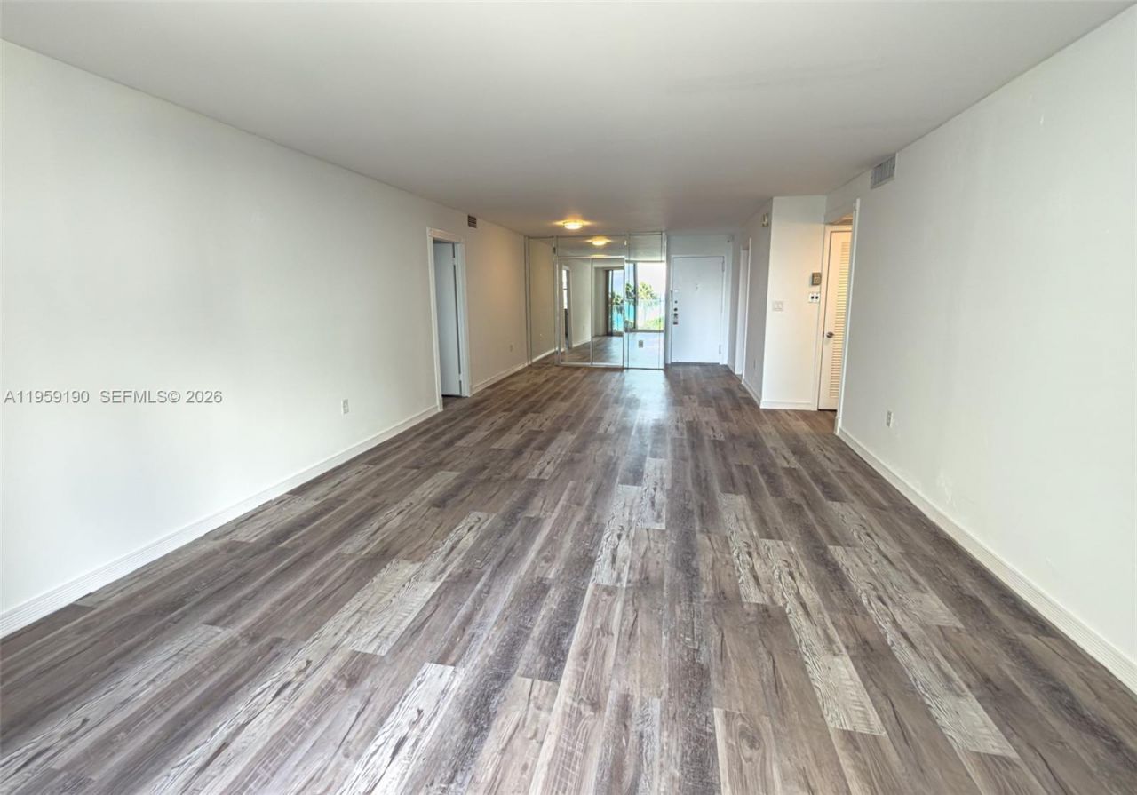 5750 Collins Ave, Unit 6J, Miami Beach, FL 33140 Photo