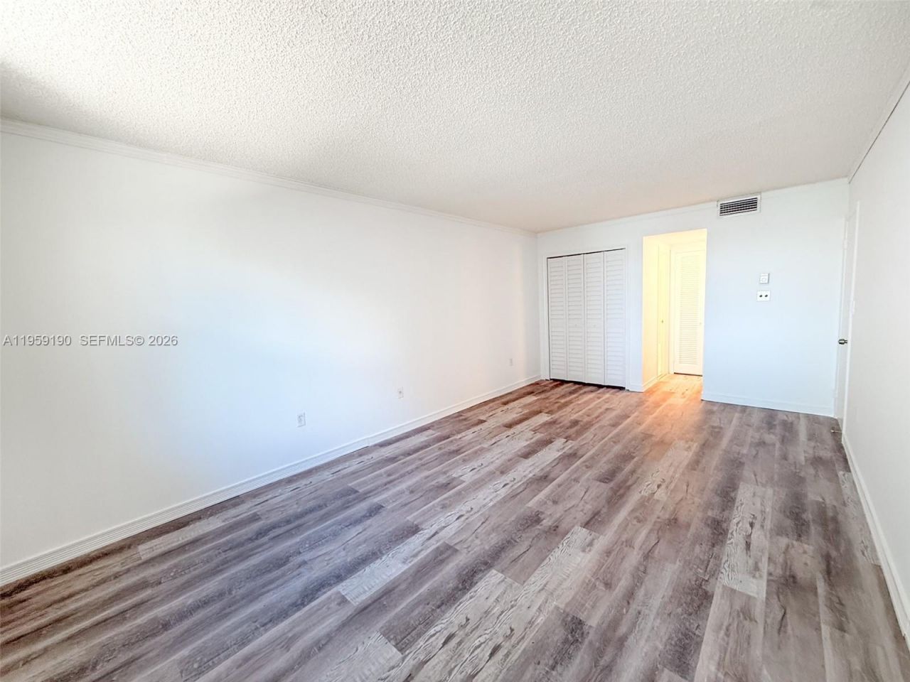 5750 Collins Ave, Unit 6J, Miami Beach, FL 33140 Photo