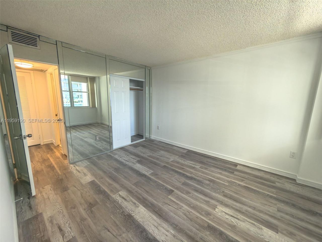 5750 Collins Ave, Unit 6J, Miami Beach, FL 33140 Photo