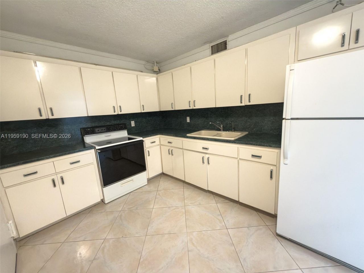 5750 Collins Ave, Unit 6J, Miami Beach, FL 33140 Photo