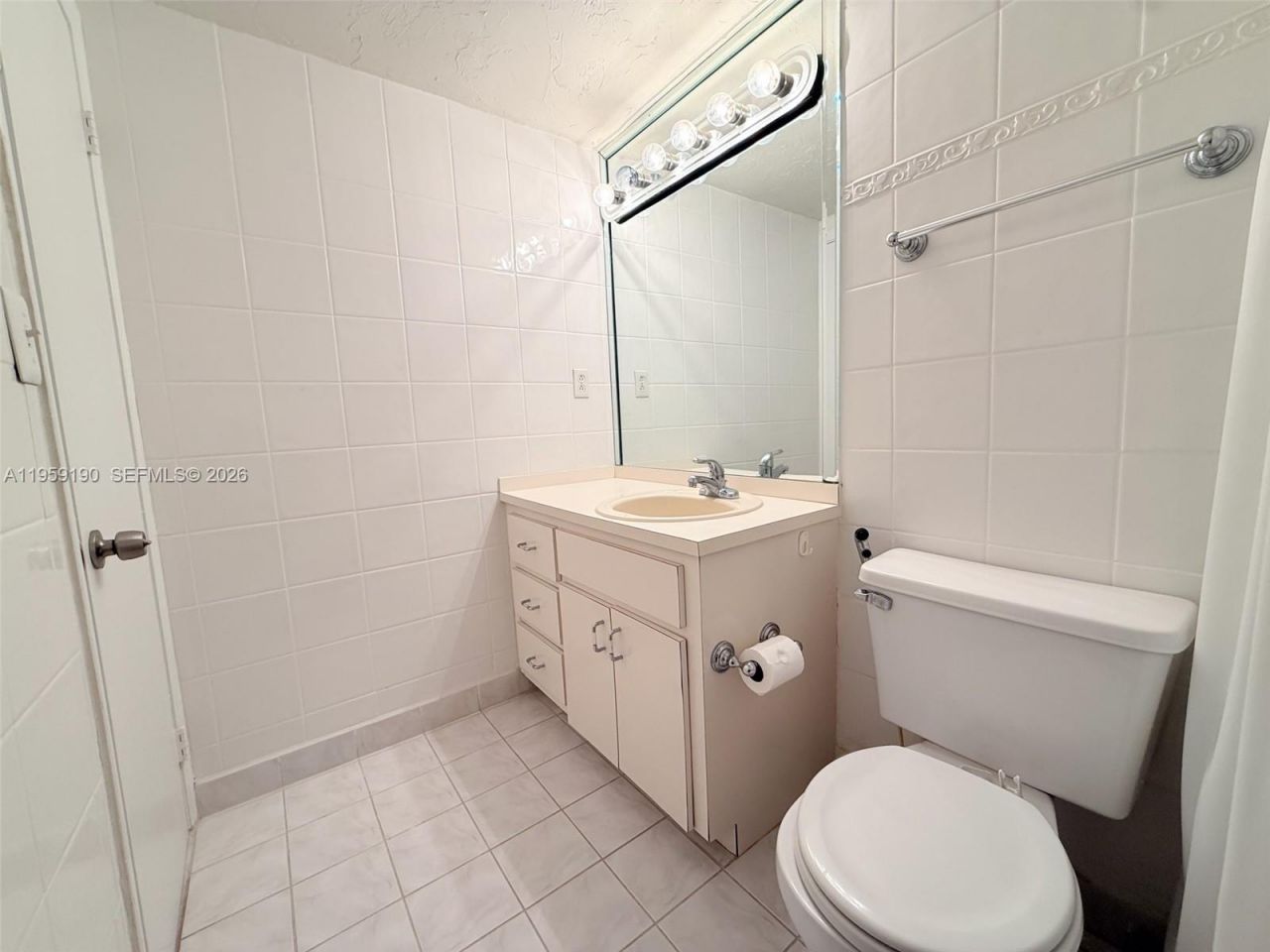 5750 Collins Ave, Unit 6J, Miami Beach, FL 33140 Photo