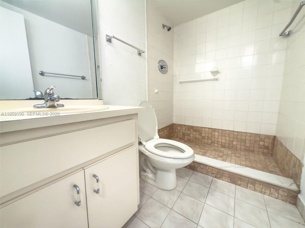 5750 Collins Ave, Unit 6J, Miami Beach, FL 33140 Photo