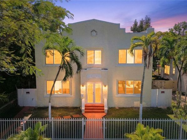 1630 SW 10th St , Miami, FL 33135