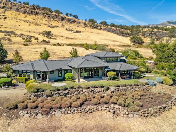 1475 Dead Indian Memorial Road, Ashland, OR 97520