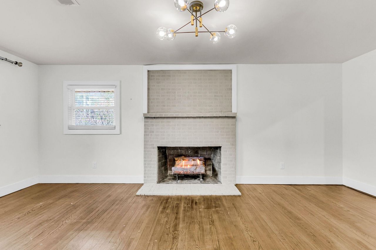 1025 Manigault Drive Photo 10