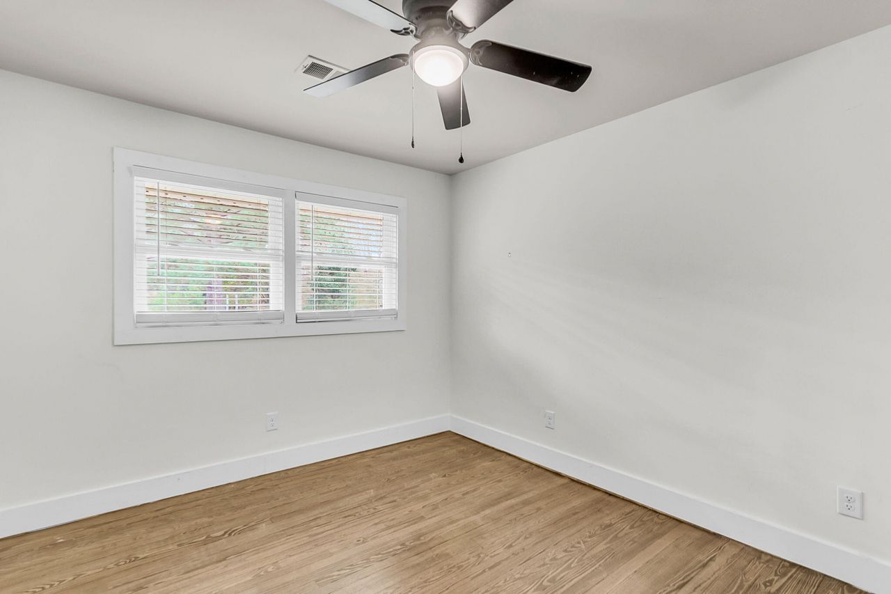 1025 Manigault Drive Photo 23