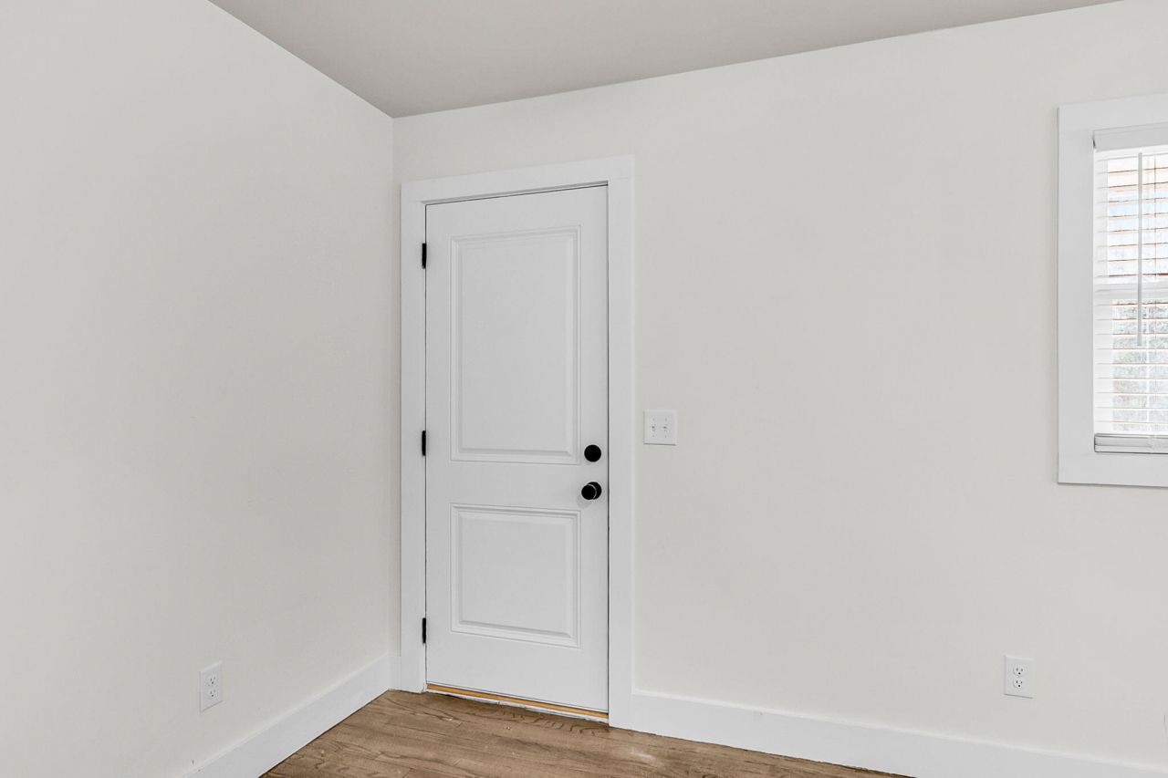 1025 Manigault Drive Photo 27