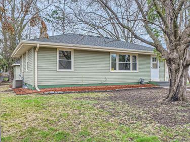 6300 Quebec Avenue N, Brooklyn Park, MN 55428