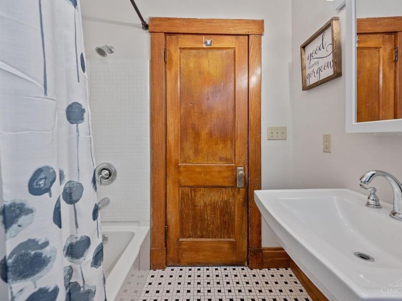 21 Glenwood Avenue, Cincinnati, OH 45217 Photo 18