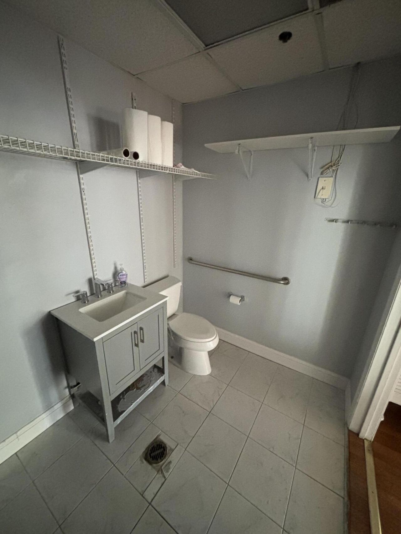 112 N Market Street Photo 7