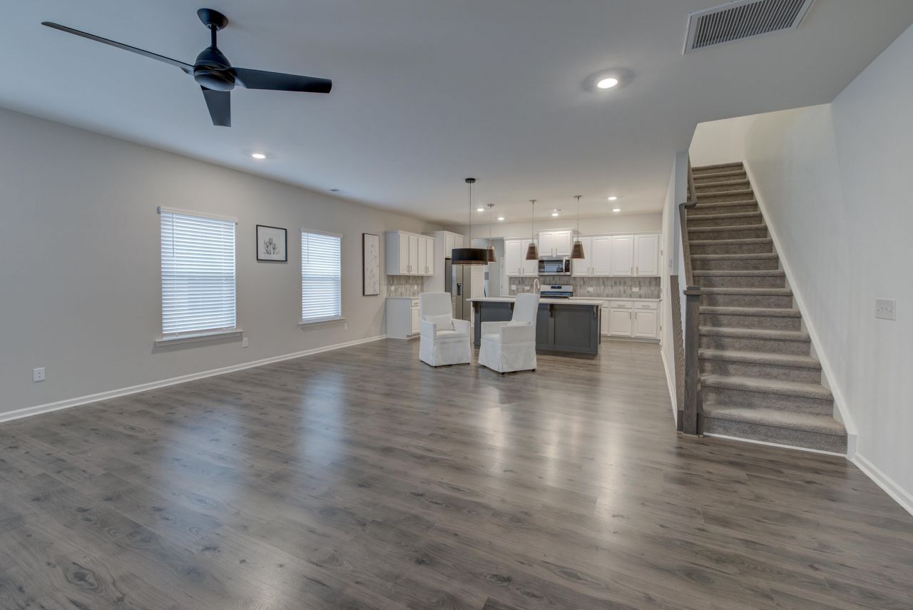 240 Godwit Drive Photo 9