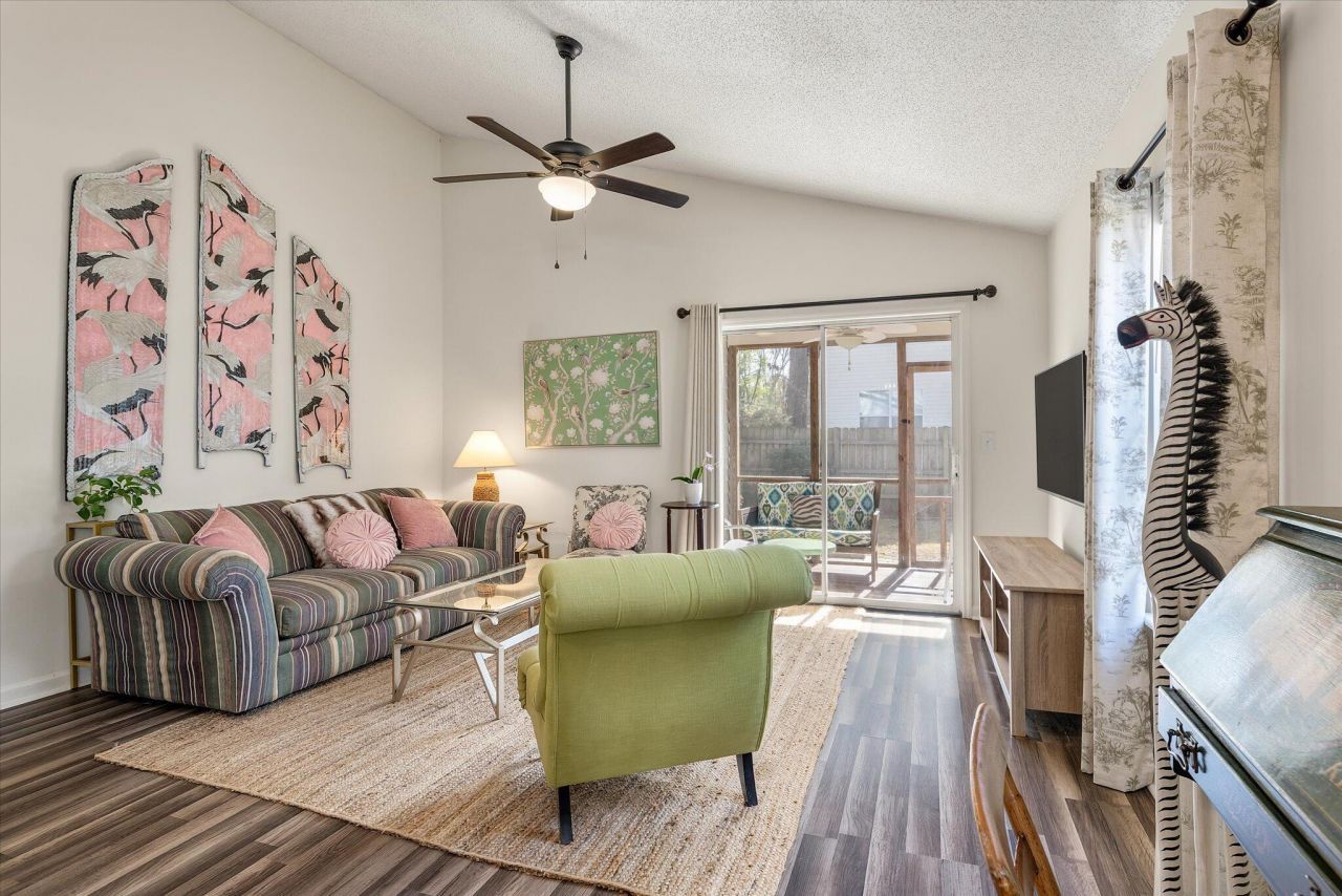 1849 Beechwood Road Photo 10